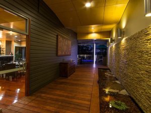 Cicada Lodge_Entry