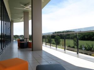 Q Bar_Outdoor Balcony
